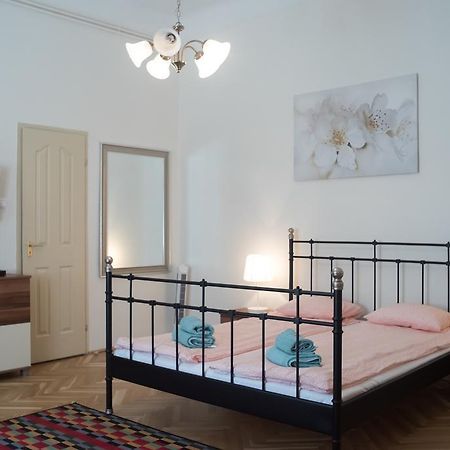 Friendly Home In The Center Budapest Bagian luar foto