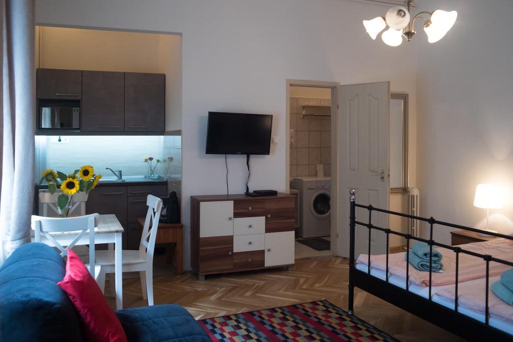 Friendly Home In The Center Budapest Bagian luar foto