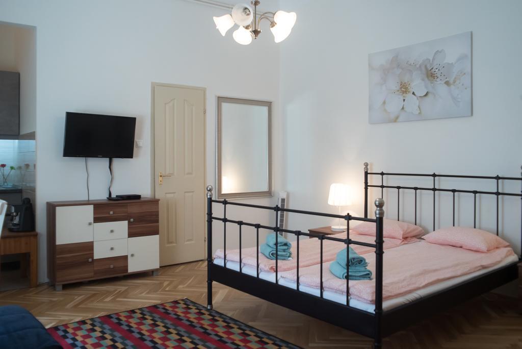 Friendly Home In The Center Budapest Bagian luar foto